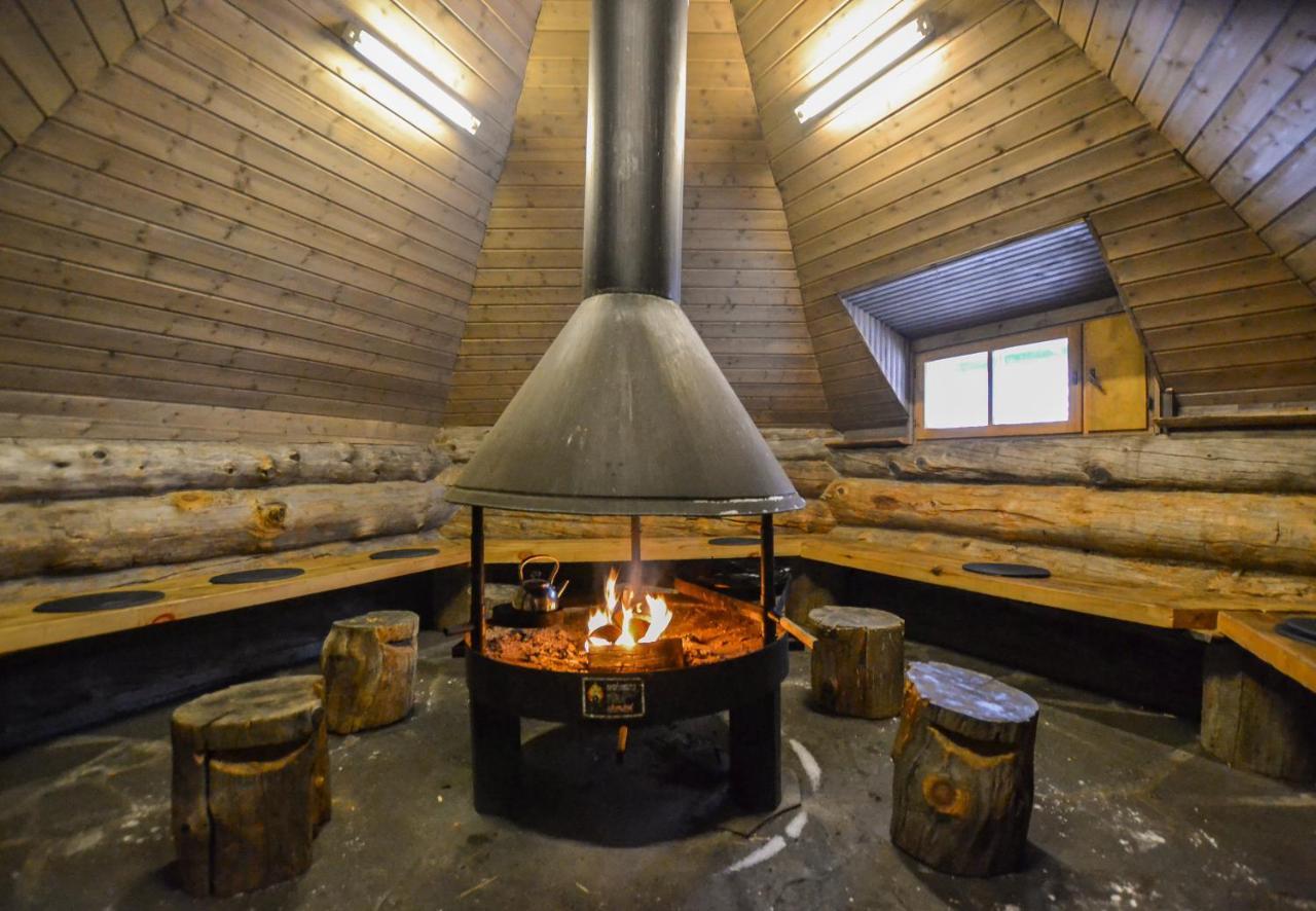 Yllaeshilla Cottage Äkäslompolo Extérieur photo